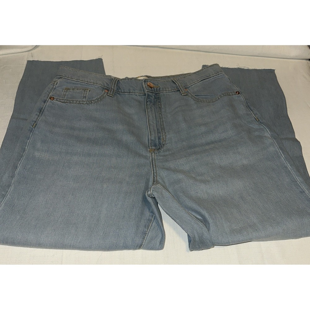 Universal Thread Distressed Boyfriend Jeans. 10R Raw Hem